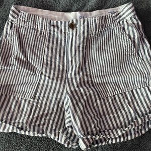 GAP White and Gray Striped Shorts